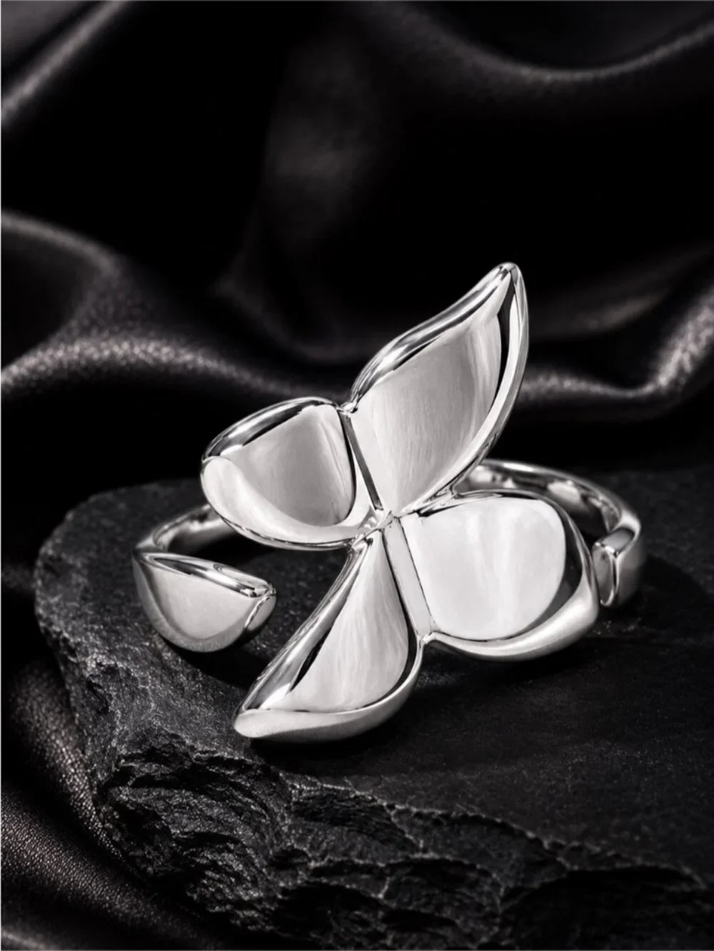 Luxury Polished Silver color Petal Statement Ring